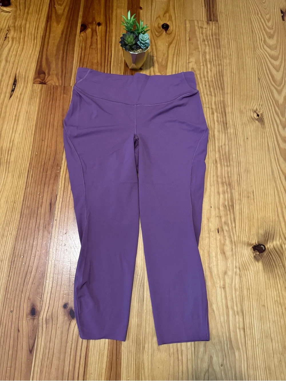 Lululemon Base Pace High-Rise Crop 23